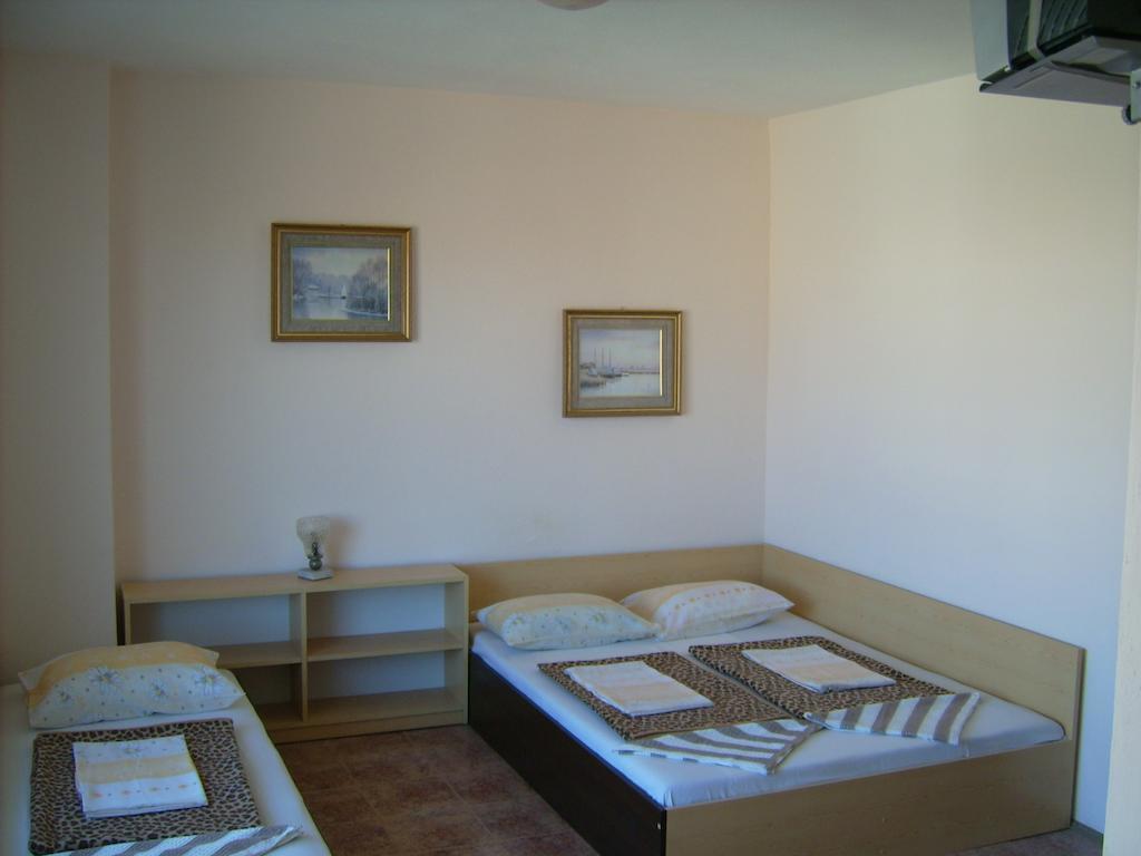 Hotel Pasians Pomorie Zimmer foto